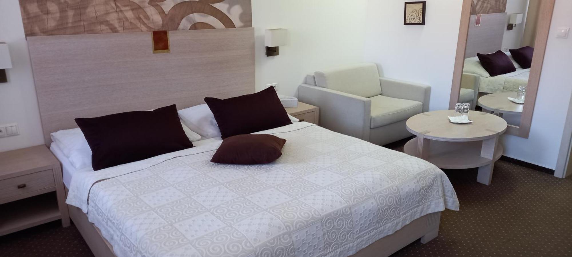 Hotel Slameny Dom & Spa Malá Ida Quarto foto