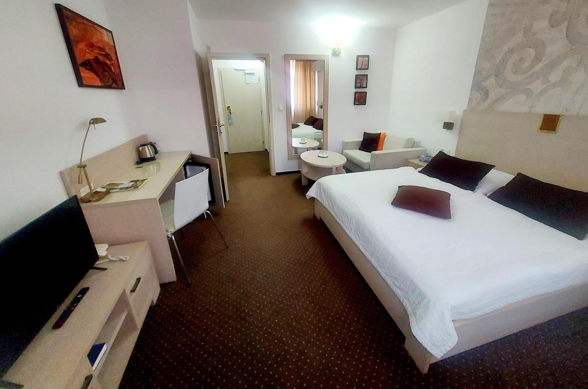 Hotel Slameny Dom & Spa Malá Ida Quarto foto